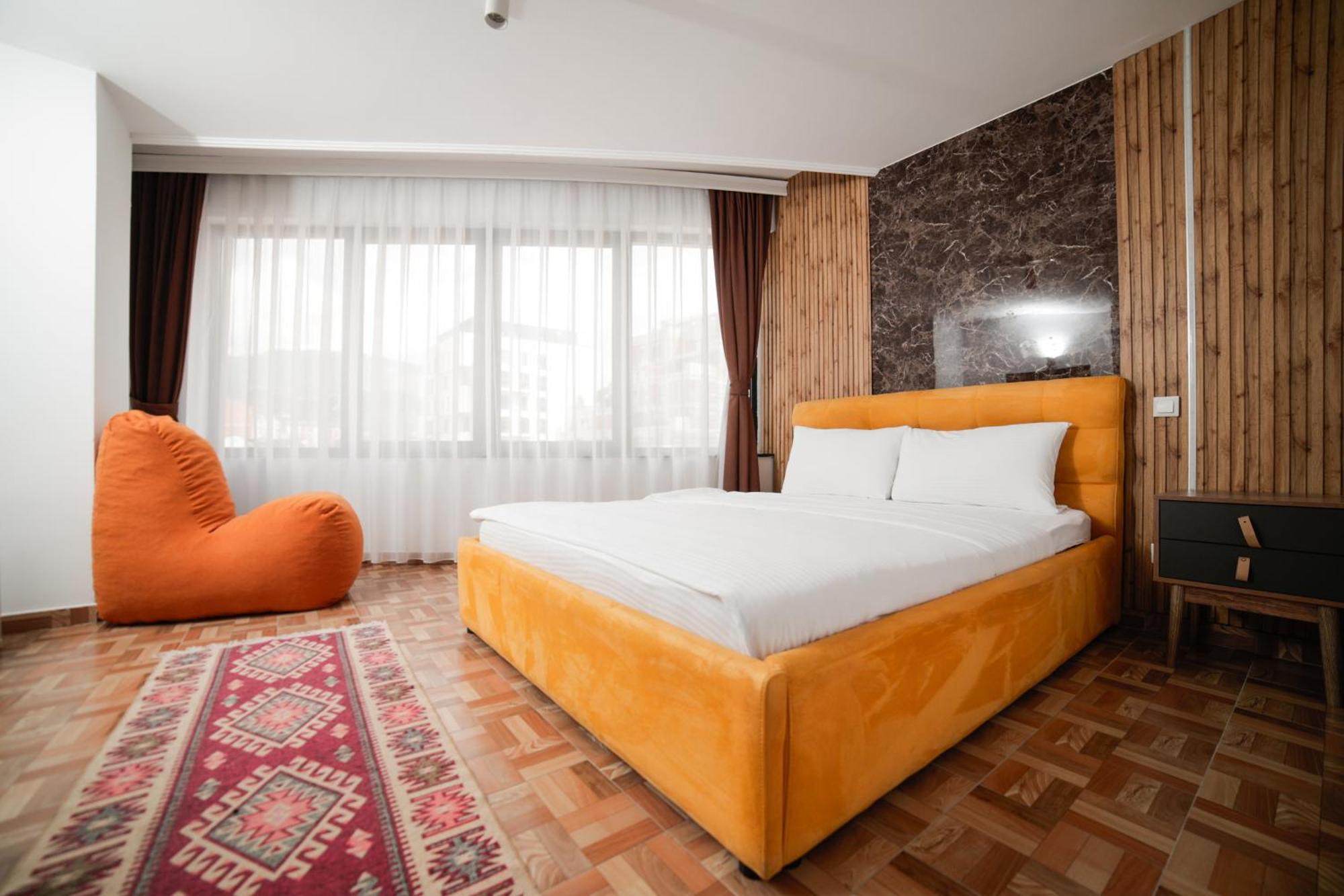 Hotel Denis Prizren Bagian luar foto