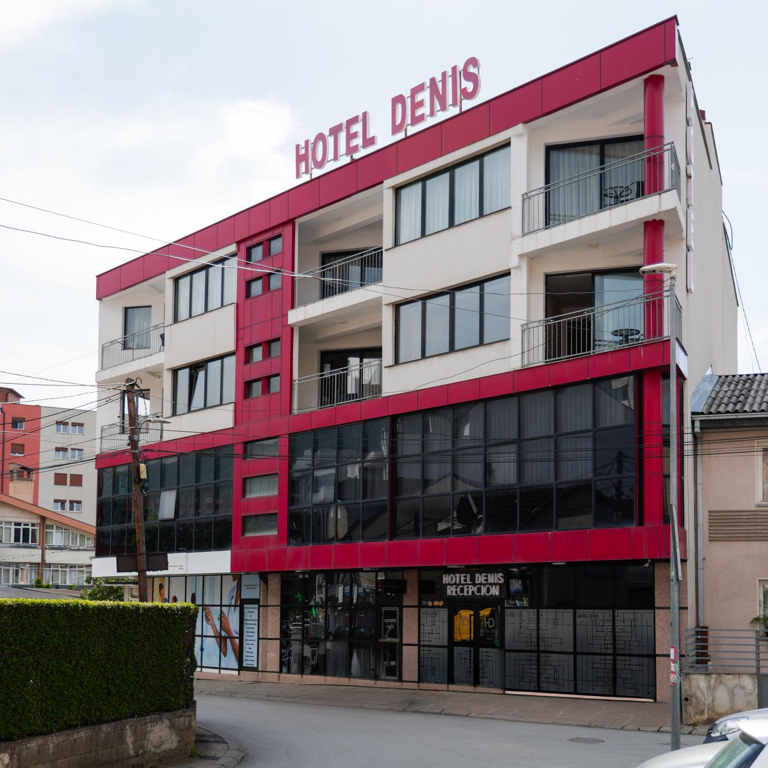Hotel Denis Prizren Bagian luar foto