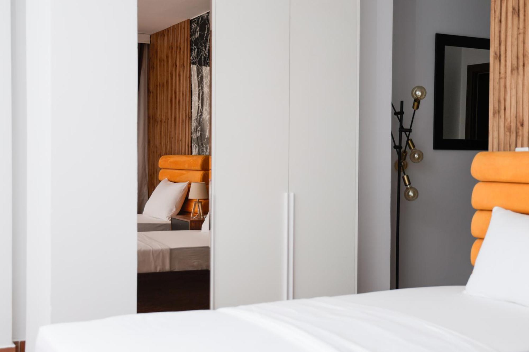 Hotel Denis Prizren Bagian luar foto