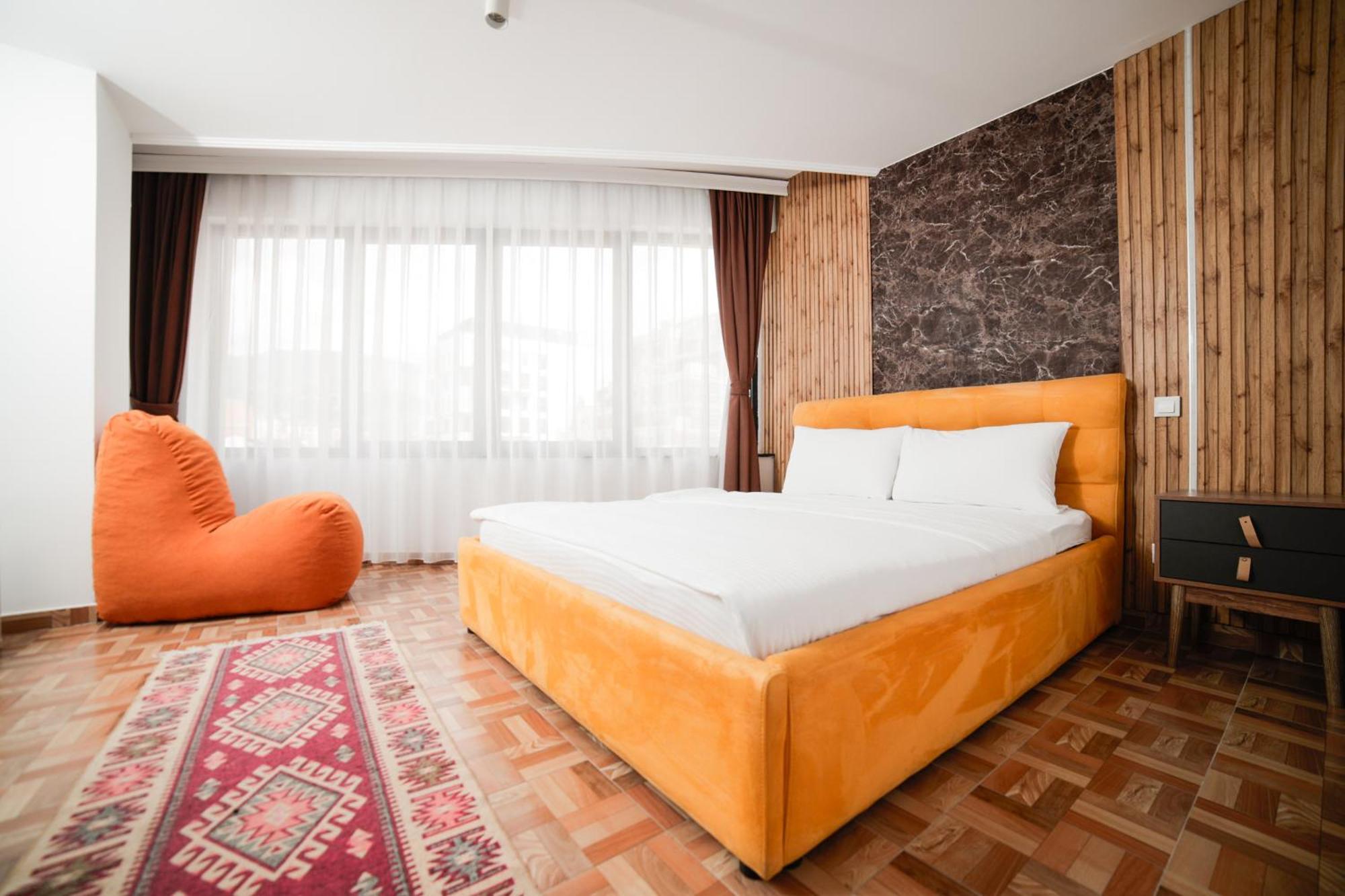 Hotel Denis Prizren Bagian luar foto