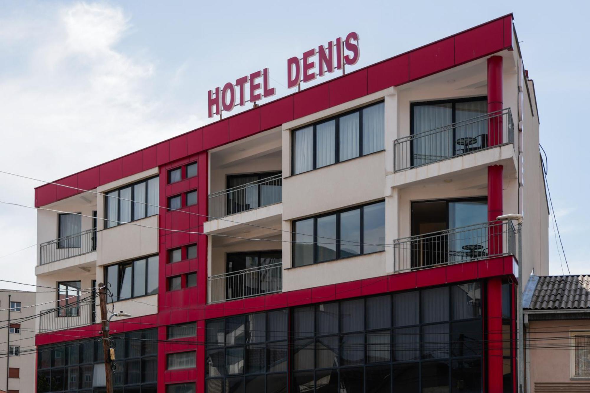 Hotel Denis Prizren Bagian luar foto