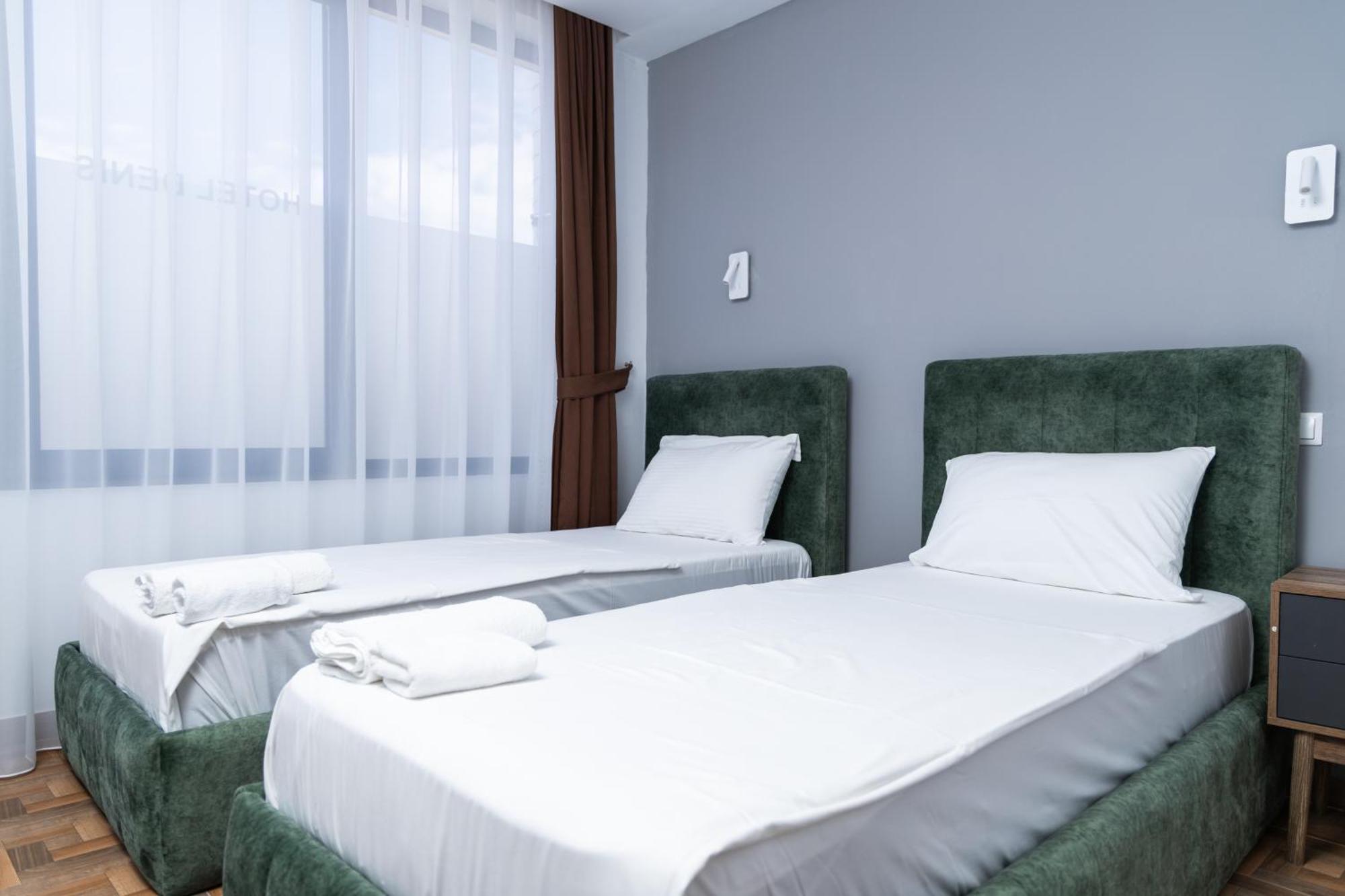 Hotel Denis Prizren Bagian luar foto